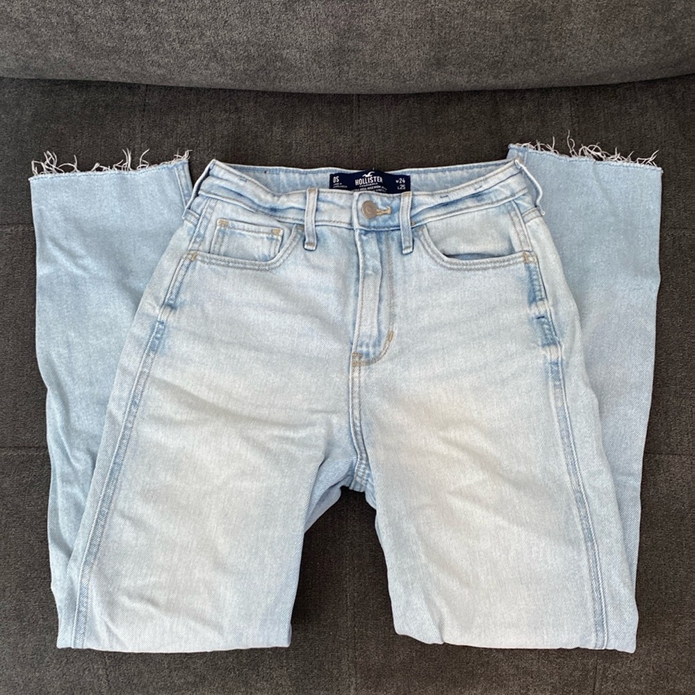 Hollister 0 light wash mom jeans